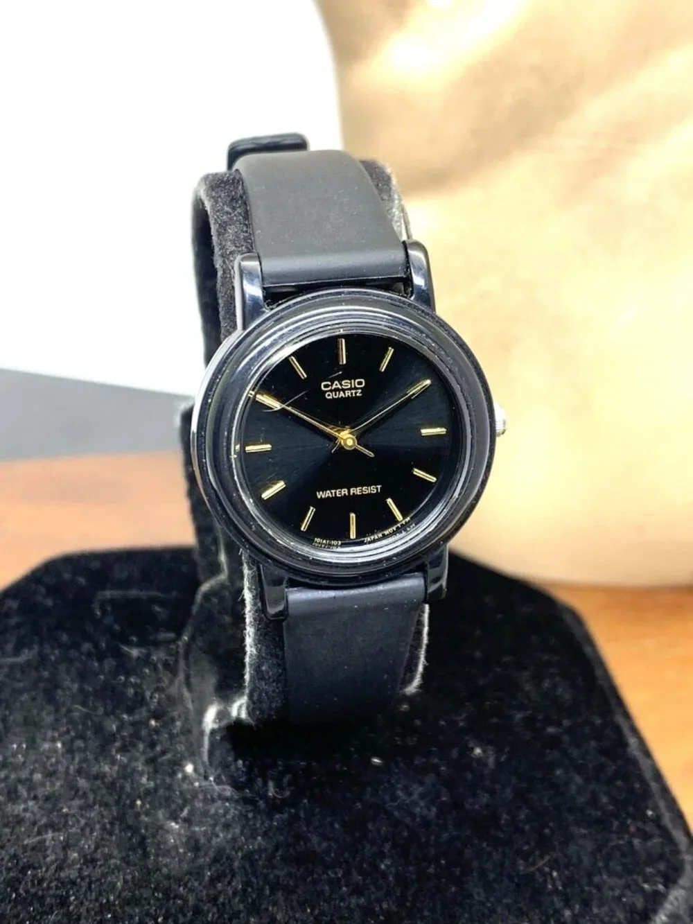 Casio Women's Watch LQ139 Quartz Analog Black Dial Resin Band 25mm